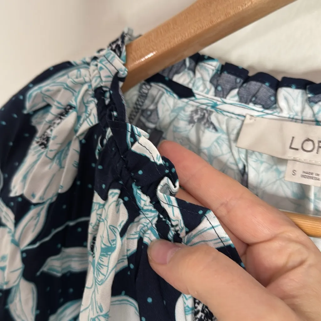 LOFT Peony Garden Ruffle tie neck Ruffled Sleeve Blouse  polka dot floral size S - Image 9