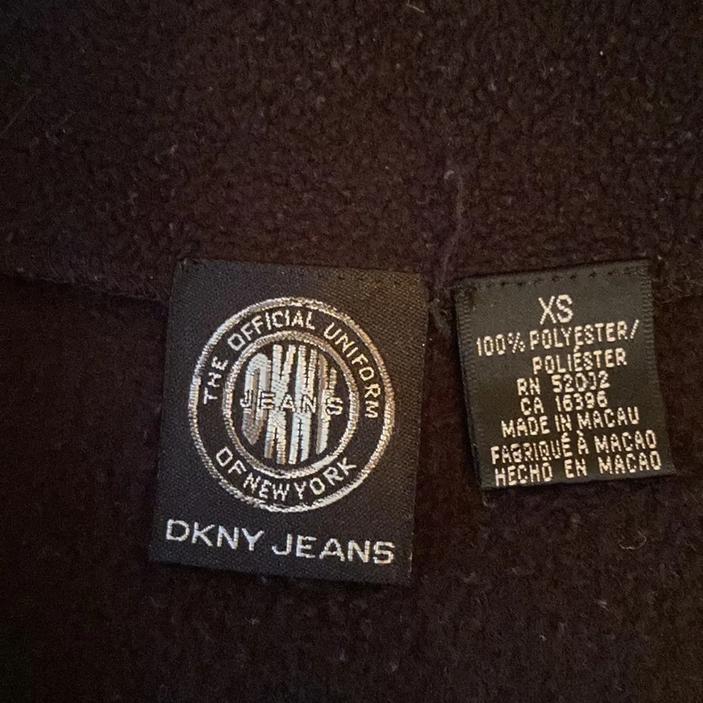 DKNY black polyester fleece vest. Zippered front. Drawstring bottom. Size XS. - Image 4