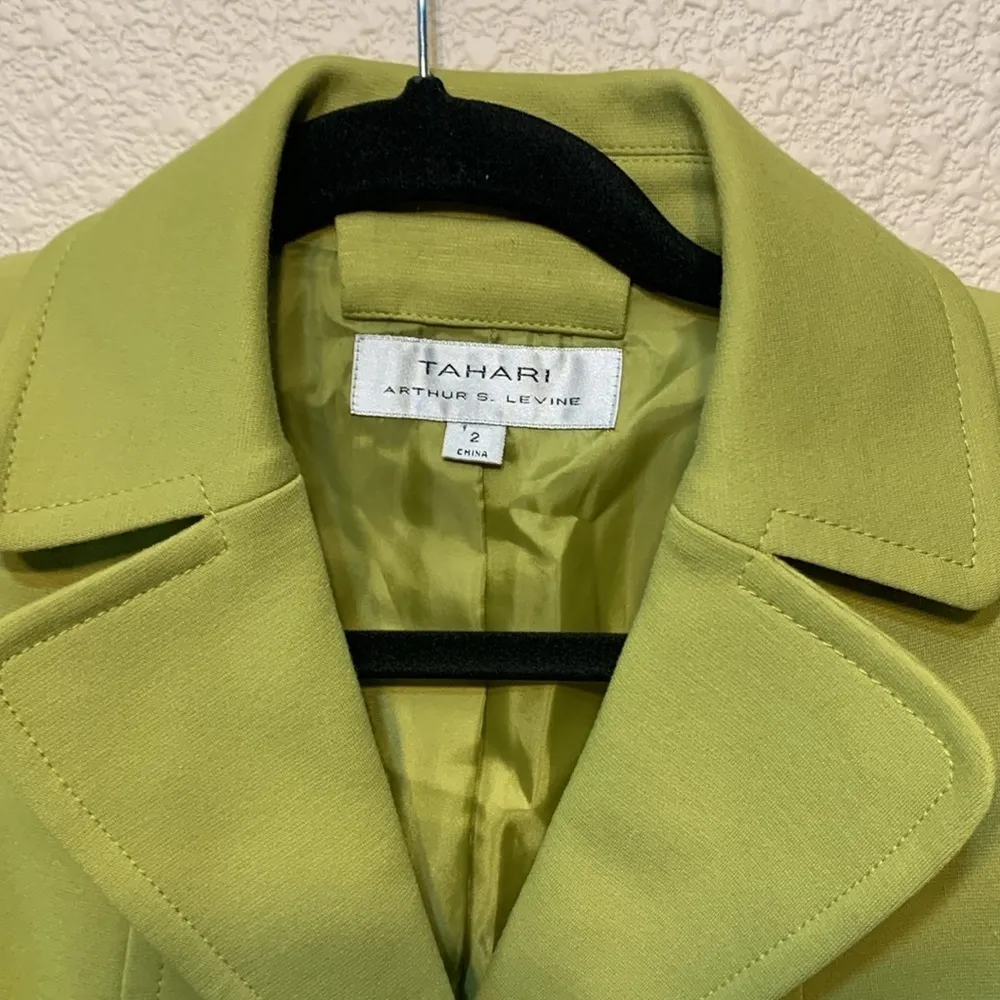 Tahari Arthur S. Levine green blazer sz 2 career office corporate street wear - Image 2