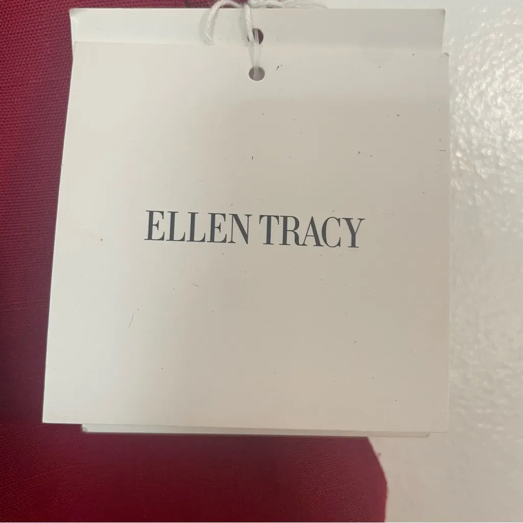 NWT Ellen Tracy Linen Shorts | Size: Small - Image 3