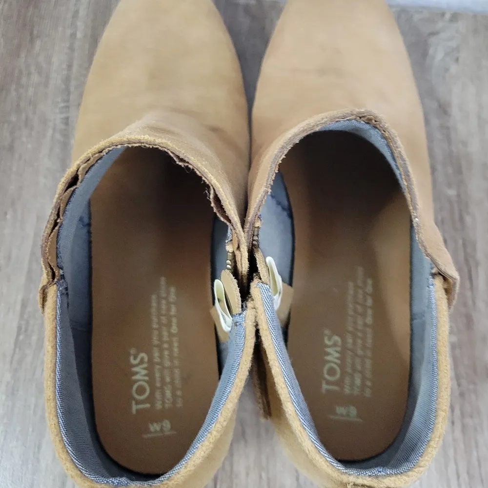 Toms Booties Size 9 - Image 8