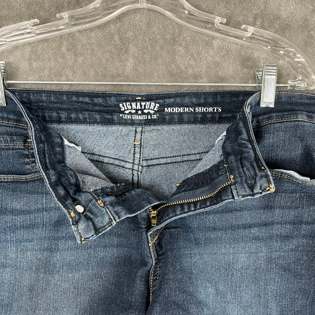 Signature by Levi Strauss Modern Shorts Women's 14 W32 High-Rise Denim Coastal - Image 3