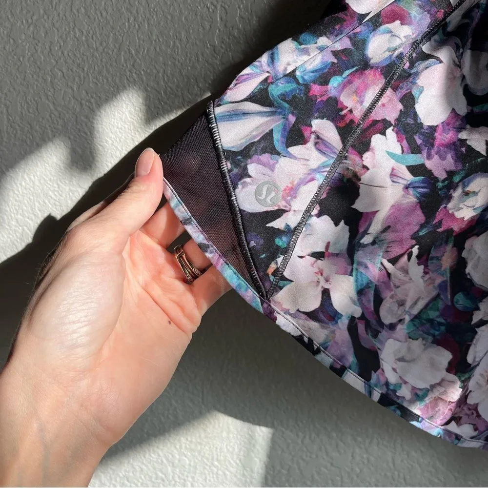 Lululemon Hotty Hot Short II *2.5"
Utopia Multi / Deep Phantom - Image 9