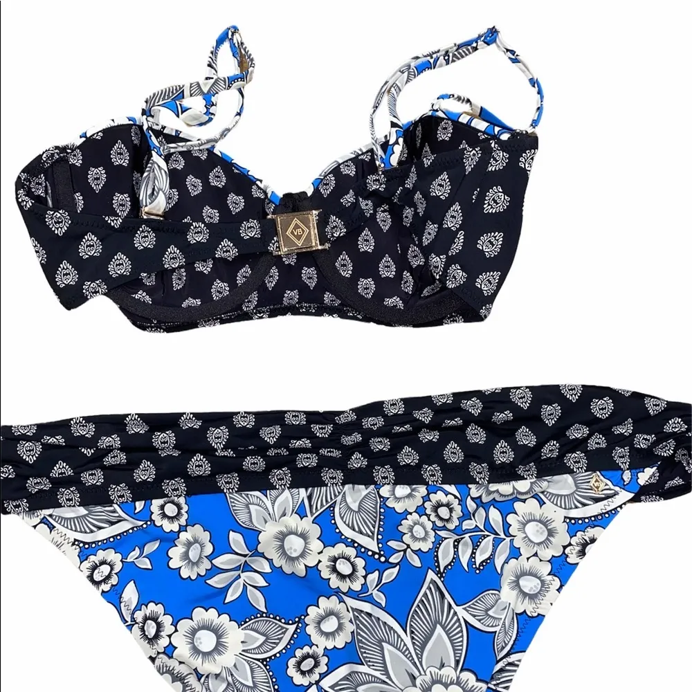 Vera Bradley bikini swimsuit size medium/large navy paisley - Image 2