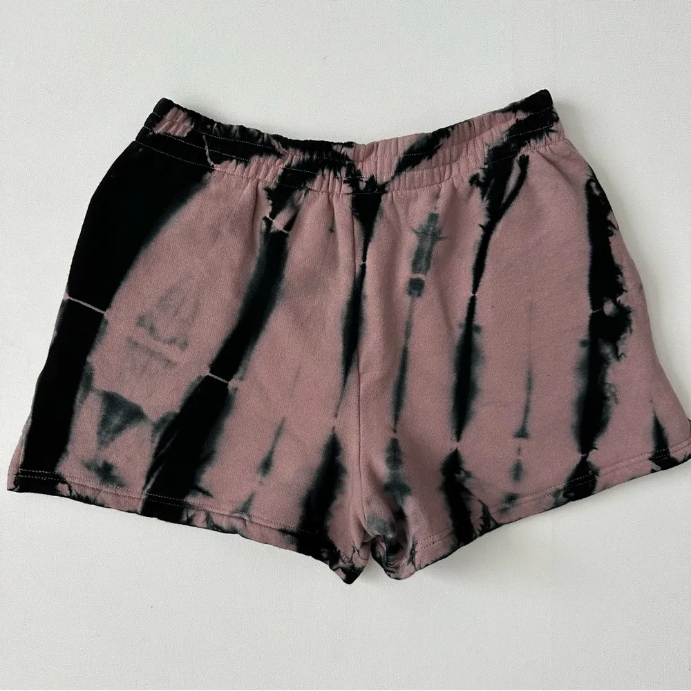 UGG Tie Dye Short Size XS Women - Image 6