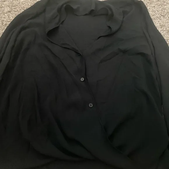Chelsea 28 size xs black long sleeve button up blouse - Image 2