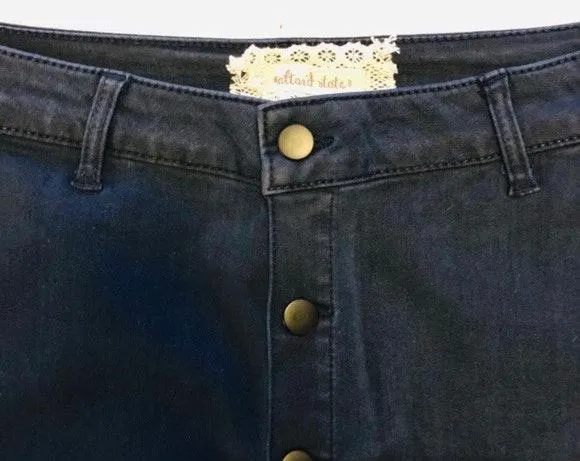 NWOT Altar’d State Navy Button Front Mini Skirt - Image 4