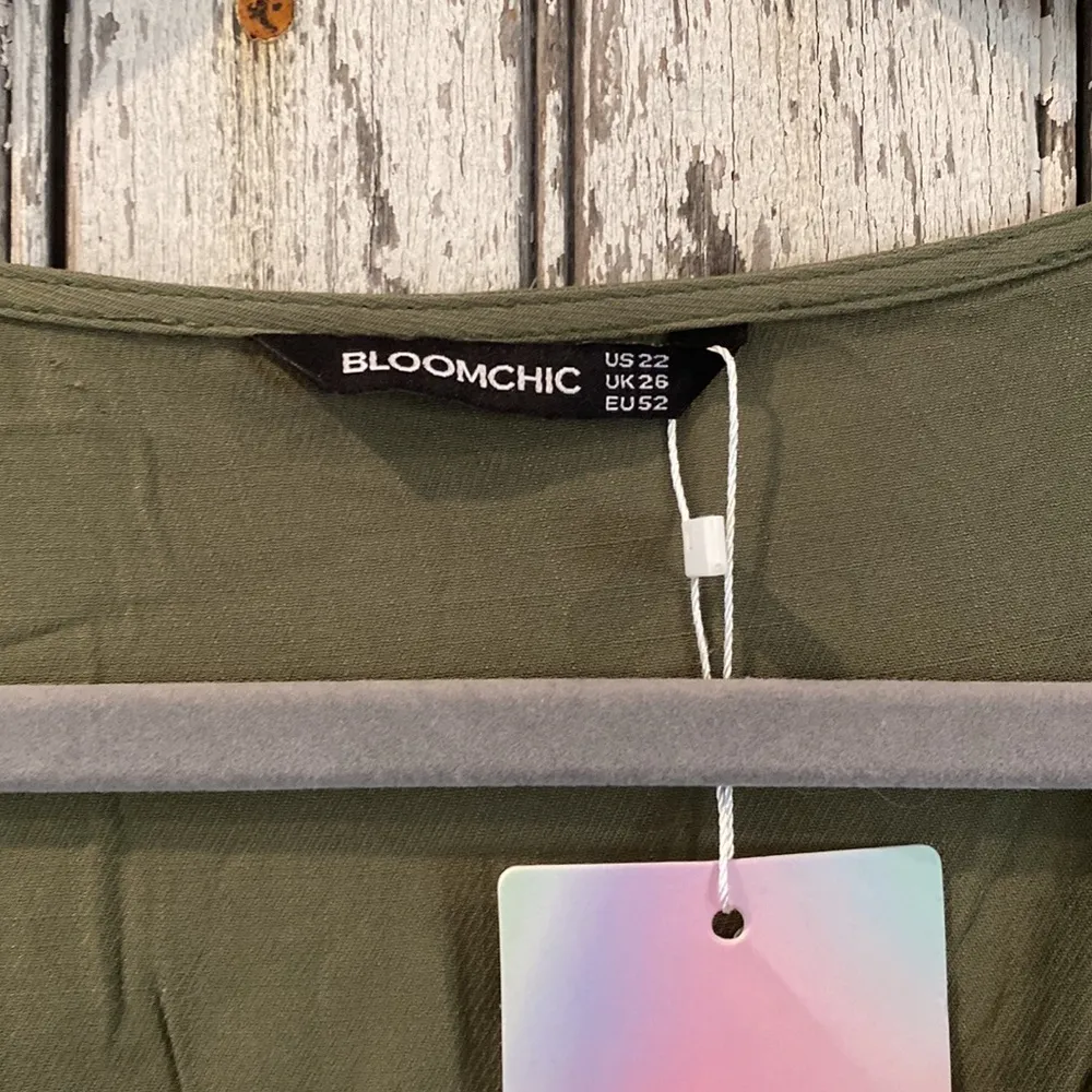 NWT Bloomchic army green button front belted midi dress - Image 6