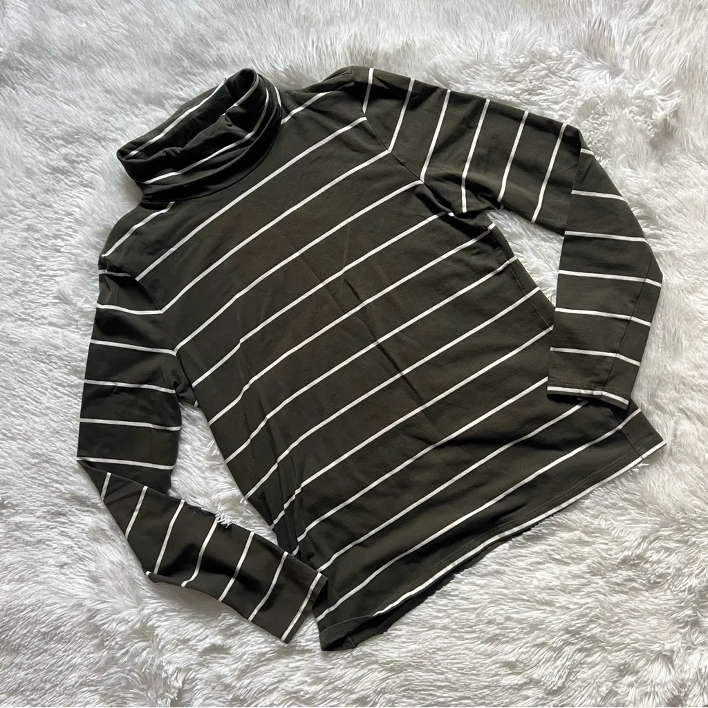 Talbots Olive and White Striped Tee Size Small - Image 2