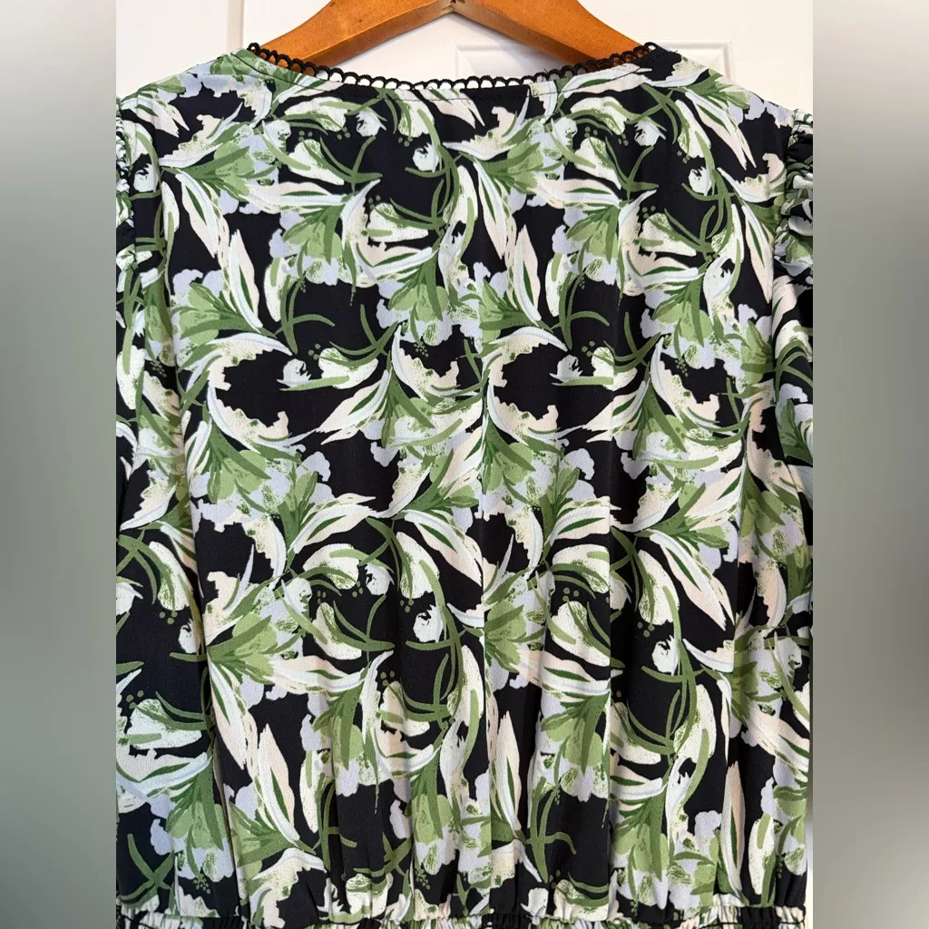 En Saison Green and Blue Floral Tiered Midi Dress size Small - Image 4