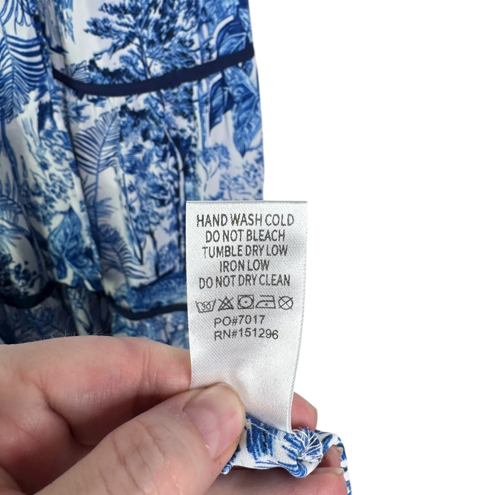 NWT The Sang Boutique Blue & White Tropical Floral Tiered Maxi Dress Large Long - Image 12