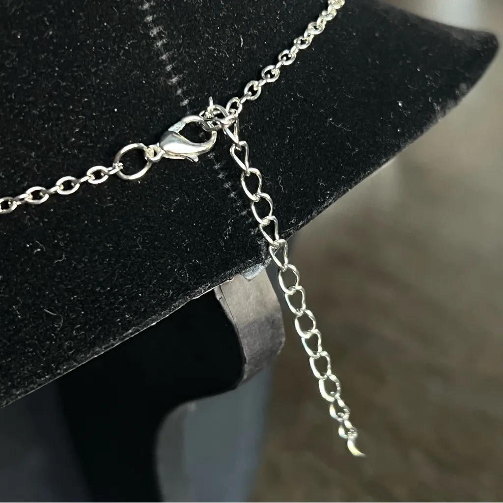 NEW Pink roses fashion Necklace and Earrings set, silver tone chain - Image 5