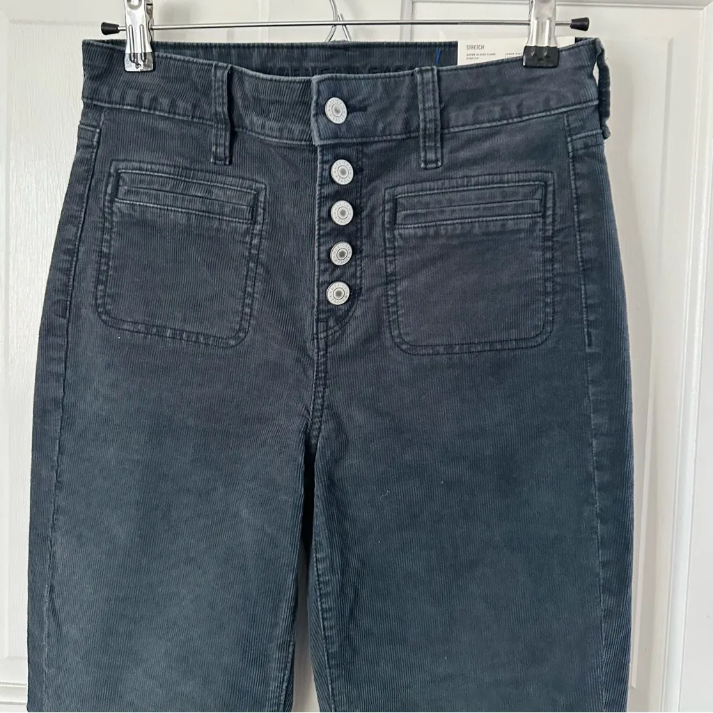 NEW! American Eagle AE Stretch Corduroy Super High-Waisted Flare Pant Size 4 - Image 3