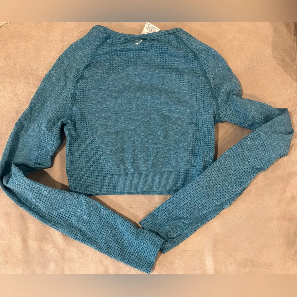 Gymshark Teal Women's Crew Neck Long Sleeve Crop Top Size Small - Image 2