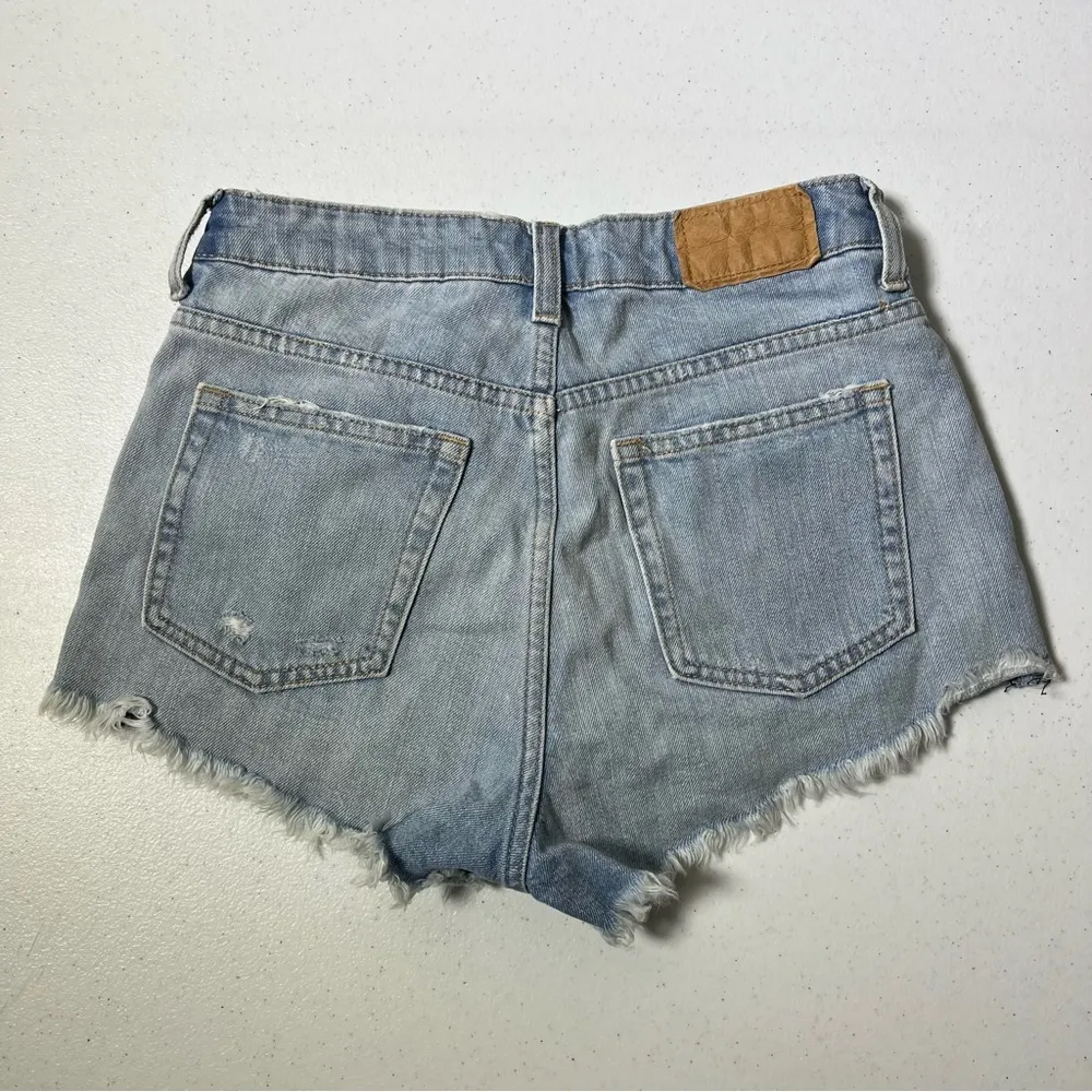 Divided H&M Light Wash Distressed High Waist Jean Shorts - Image 7