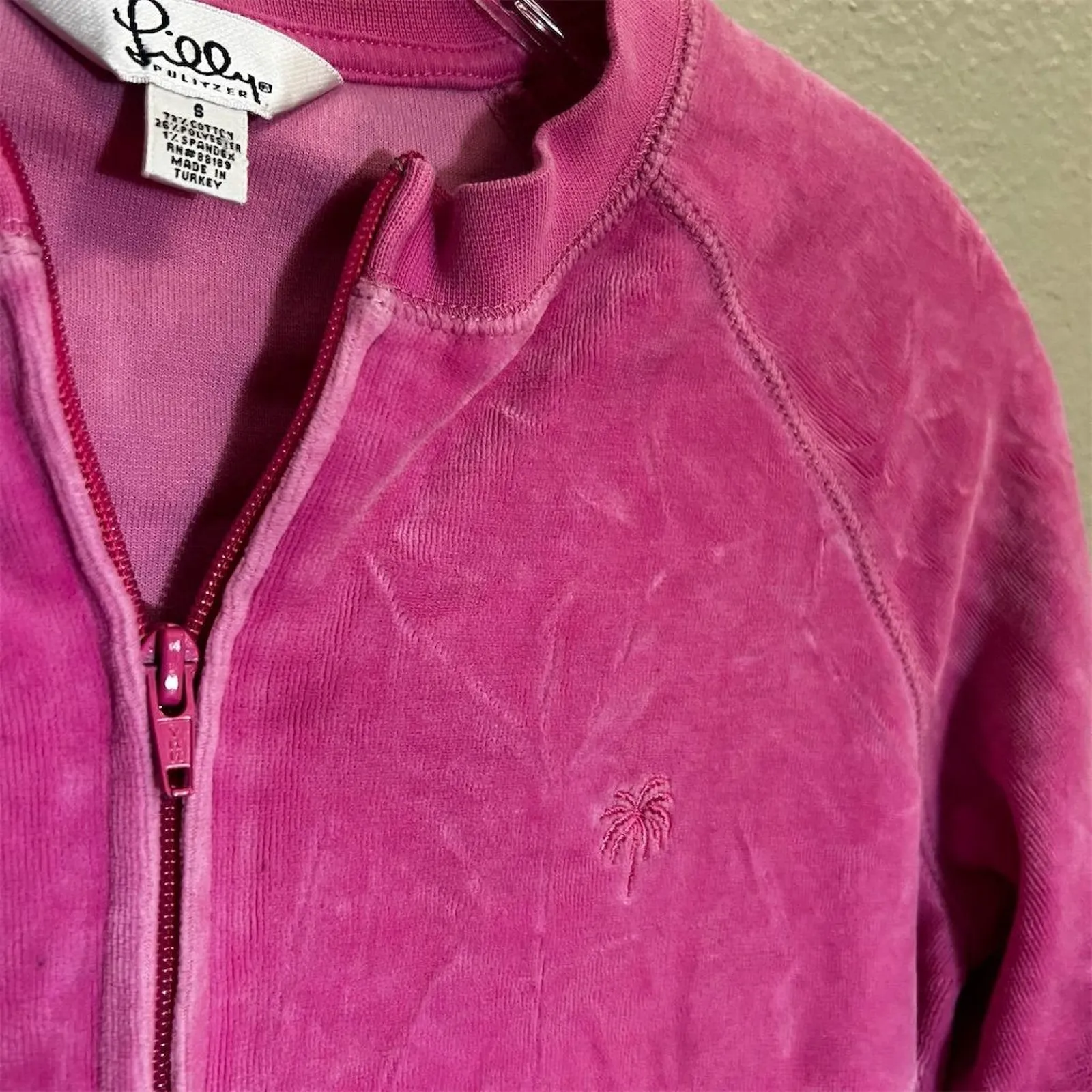 Lilly Pulitzer Women's Pink Velour Full Zip Hoodie Jacket Size Small Cropped Y2K - Image 7