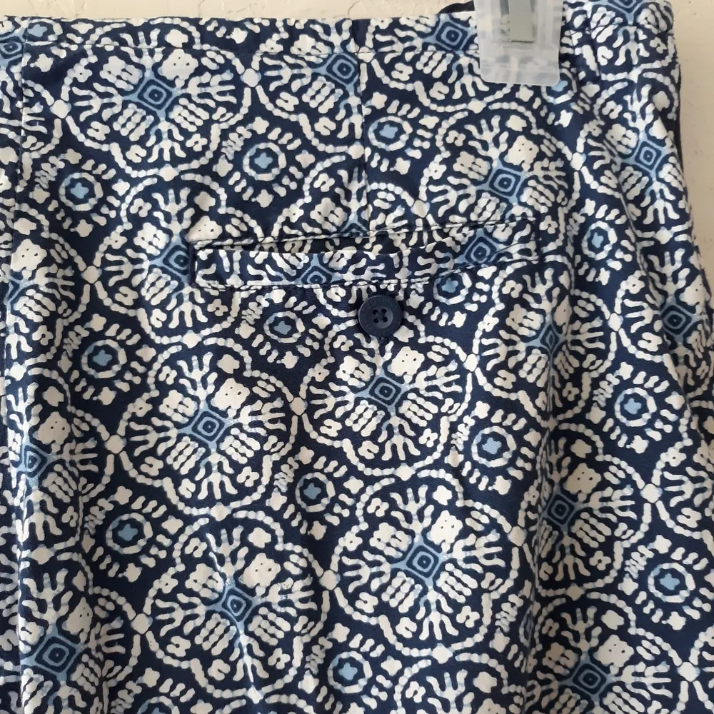 Old Navy Maternity Women's Blue Capri Crop Pants - Image 3