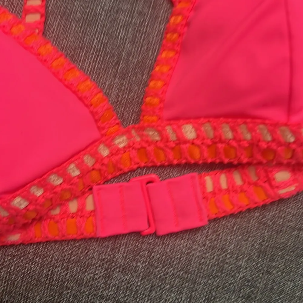 NEW Victoria's Secret Neon Coral Crochet Racerback Large - Image 6