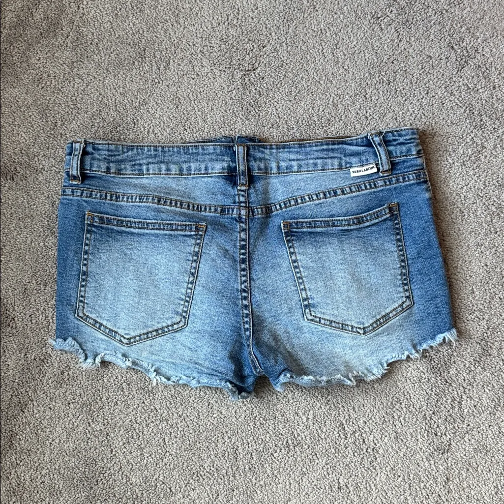 Billabong Denim Jean Shorts SIZE 28 - Image 6