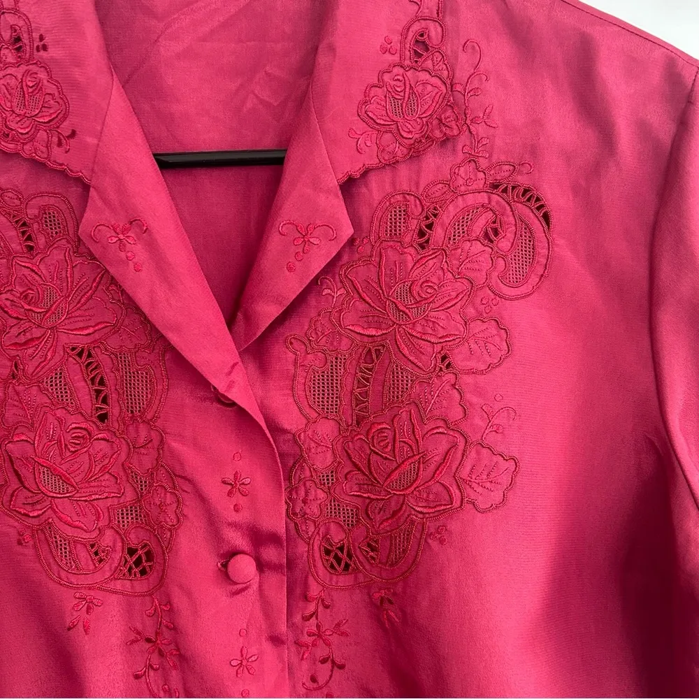 Vintage Rose Brand Wine Red Embroidered Short Sleeve Button Down Shirt Size M Size M - Image 4