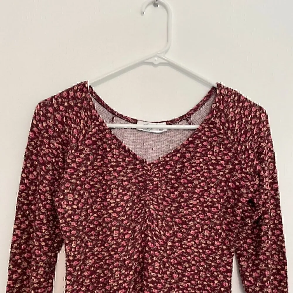 HOLLISTER Cinch Front V-Neck Top Burgundy Maroon Red Pink Floral Y2K Long Sleeve - Image 6