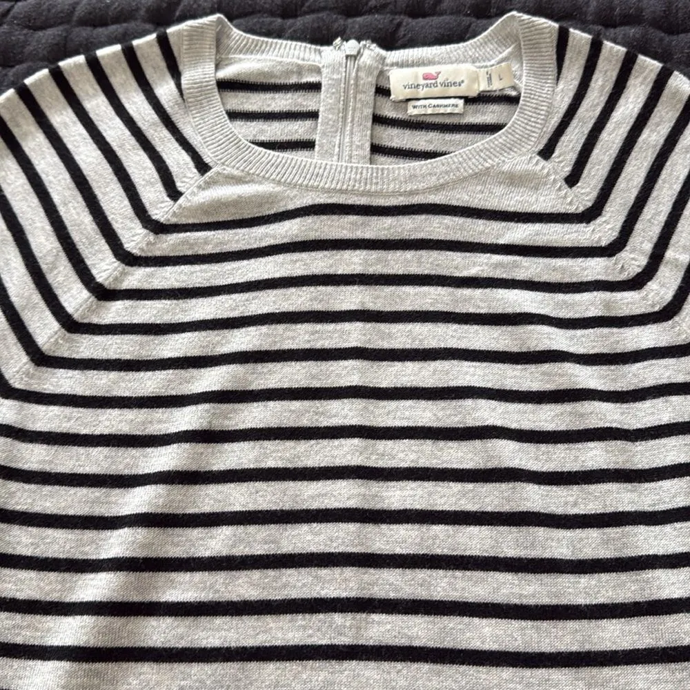 Vineyard Vines  Sweater - Image 7