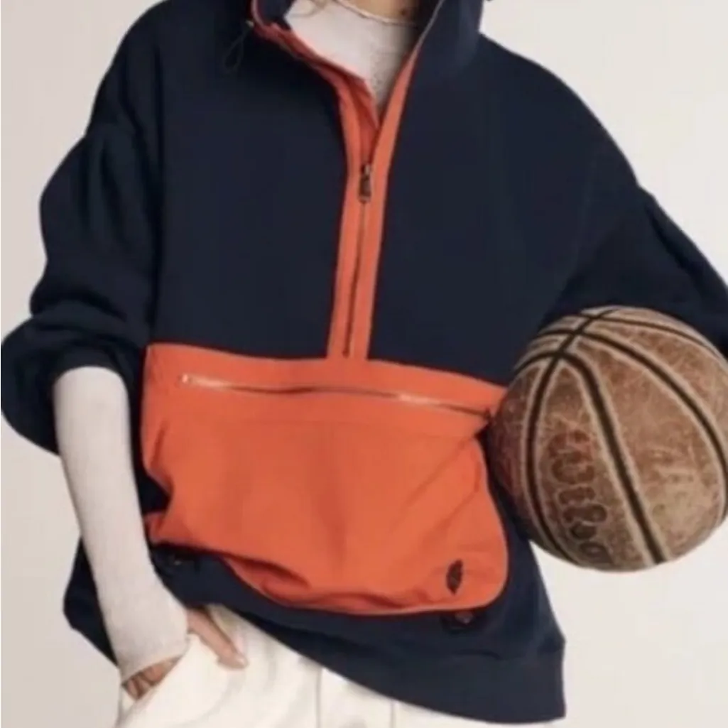 Free People at your best quarter zip hoodie. Size small - Image 4