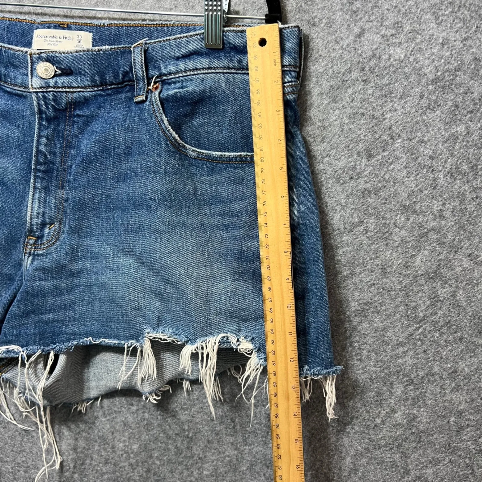 Abercrombie‎ & Fitch Mom Short Mid Rise Denim Jean Shorts Frayed Blue Size 16/33 - Image 3