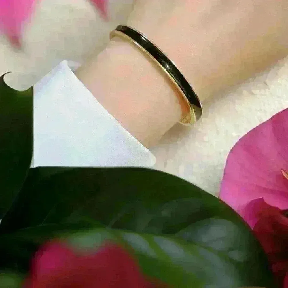 The Classic Style Bangle in Black - Image 3