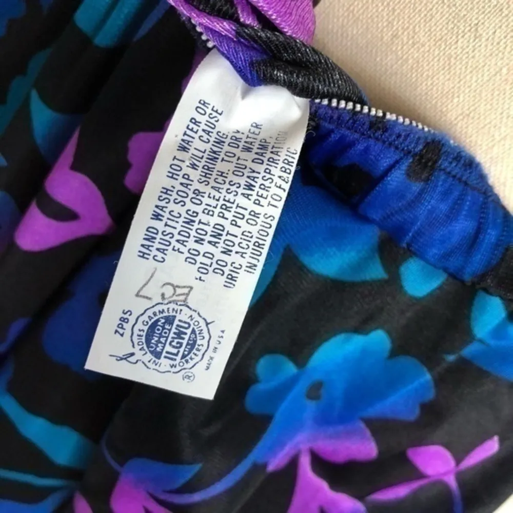 Vintage 70s Perfection Fit by Roxanne Floral Skirt Purple Size L - Image 6