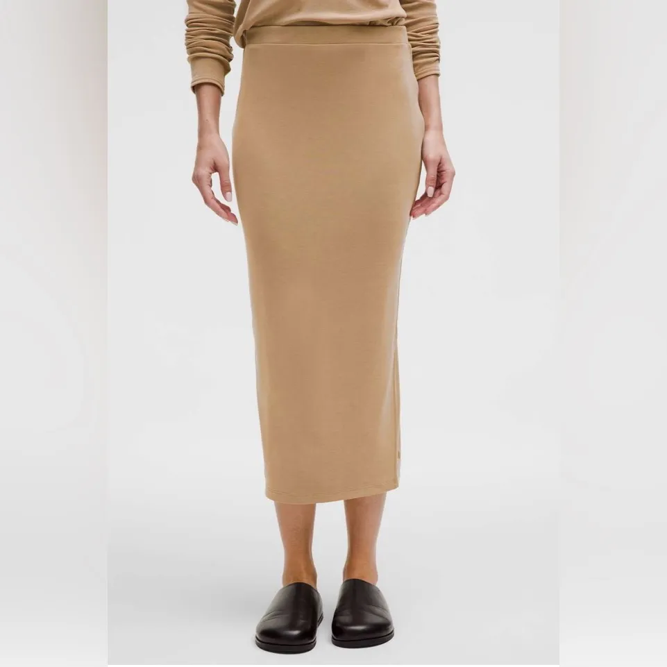 Lululemon NWT Drapey Softstreme Column Midi Skirt Filbert Tan Size XS - Image 5