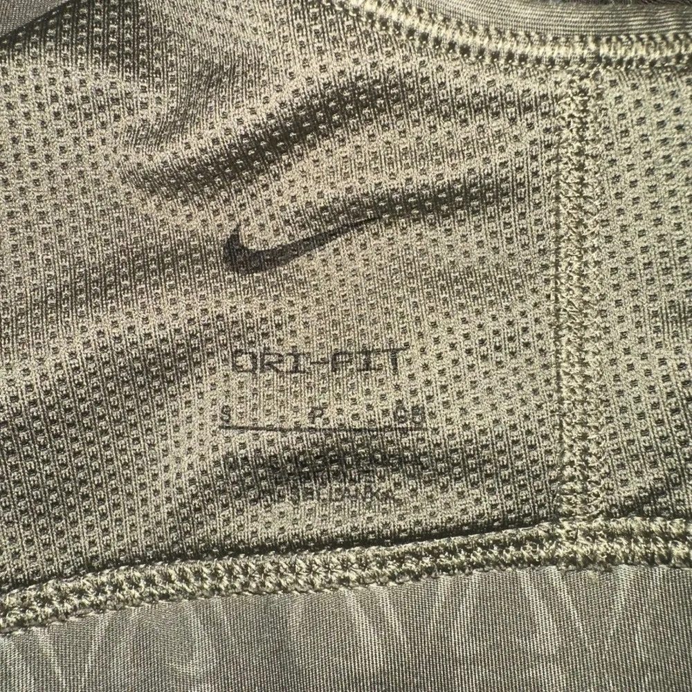 Nike Dri-FIT Sports Bra Medium Support Cross Back Olive Green swoosh heart Small - Image 4