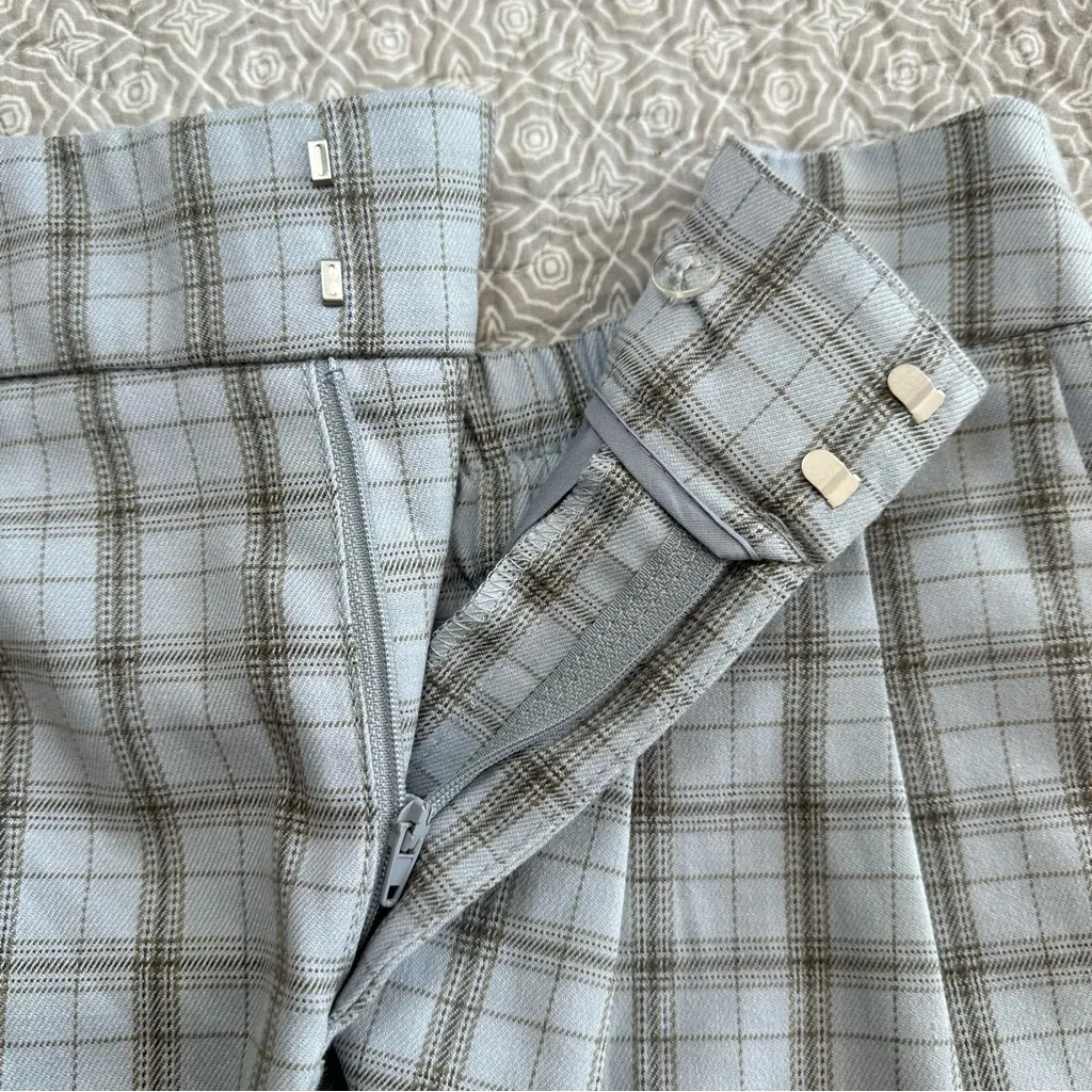 NEW! Urban Outfitters Kennedy Blue Plaid Pleated High Waisted Shorts Size S NWT - Image 14