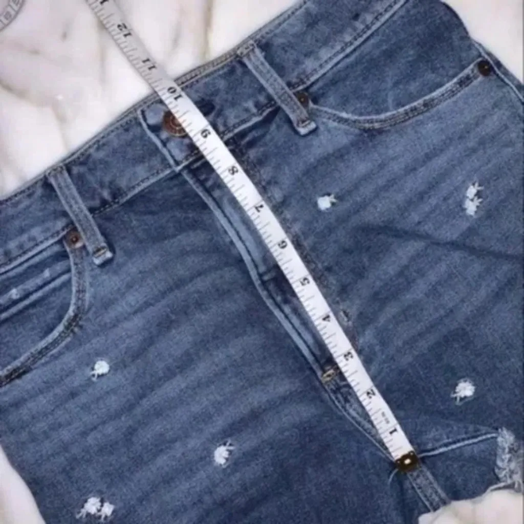 Abercrombie & Fitch Floral Denim Cut-Off Shorts - Image 5