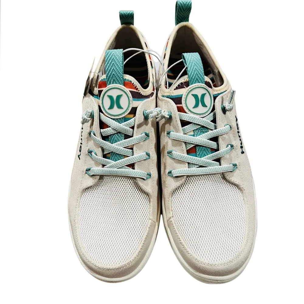 Hurley. Hurley Women's Castaic Beige Bungee Shoes Slip On Sneakers size 9 New - Image 2