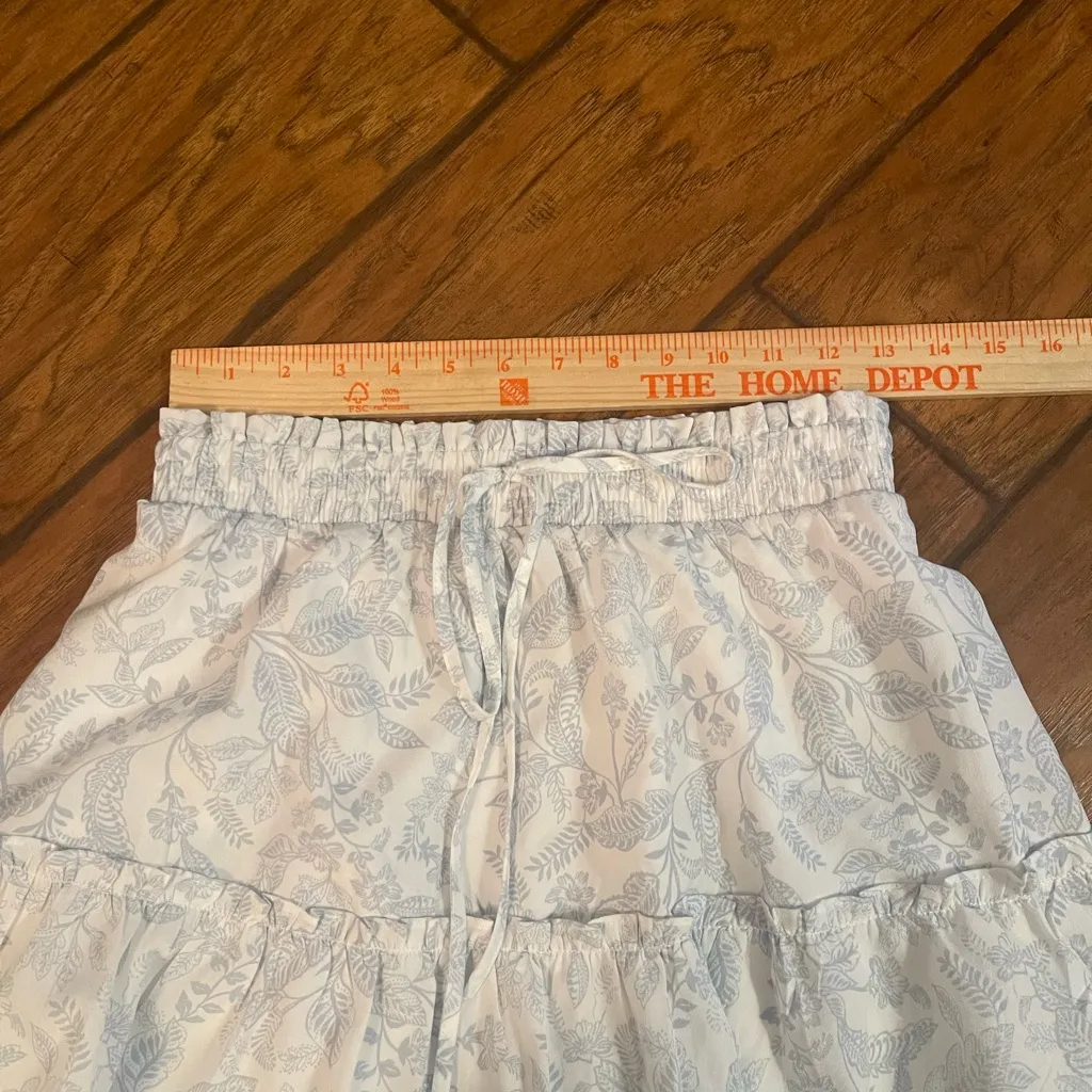 Paper Crane White and Blue Leaf Print Skirt woman’s size medium EUC - Image 5