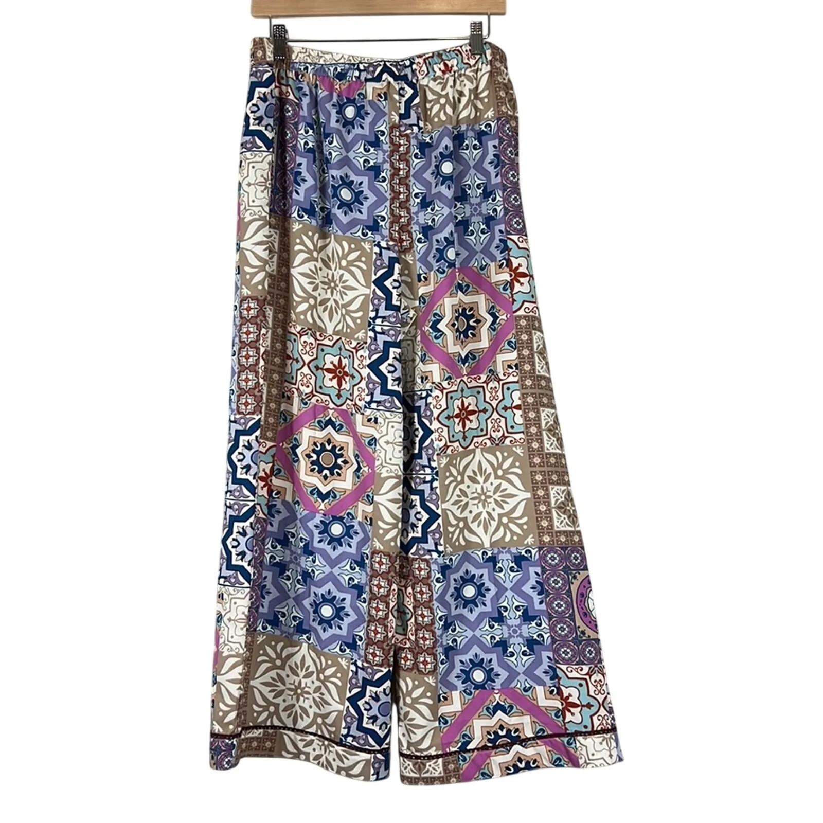 Tolani Zadie Notched Collar Top & Relaxed Fit Pant 2 Piece Pajama Set - Image 8