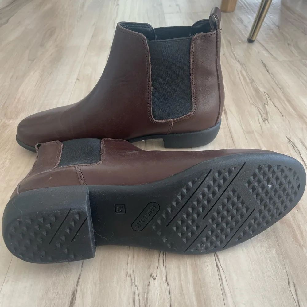 NWOT Aerosoles Brown Leather Boots 1” Heel Chelsea Women's Step Dance - Image 8