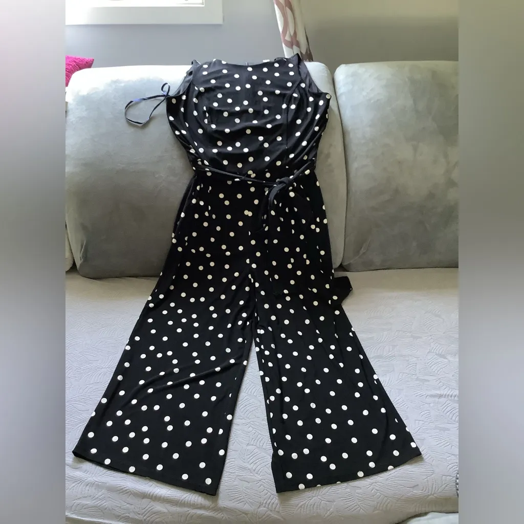 Super CUTE POLKA DOT jumpsuit 🖤🤍🖤🤍🖤🤍🖤 - Image 3
