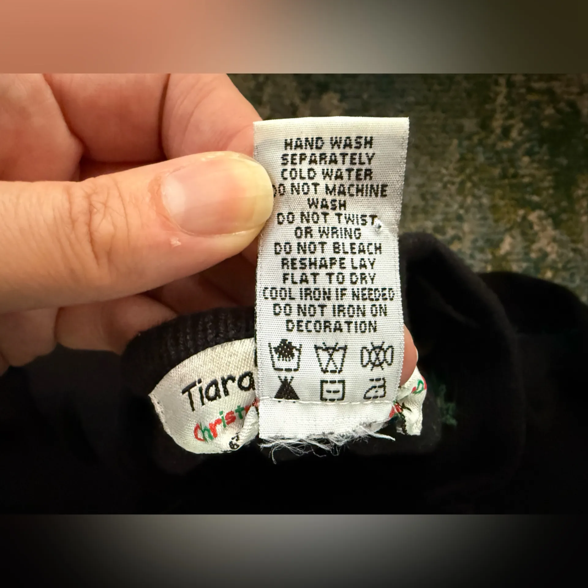 Vintage Tiara International sequin embroidered poinsettia cardigan, size small Red - Image 12