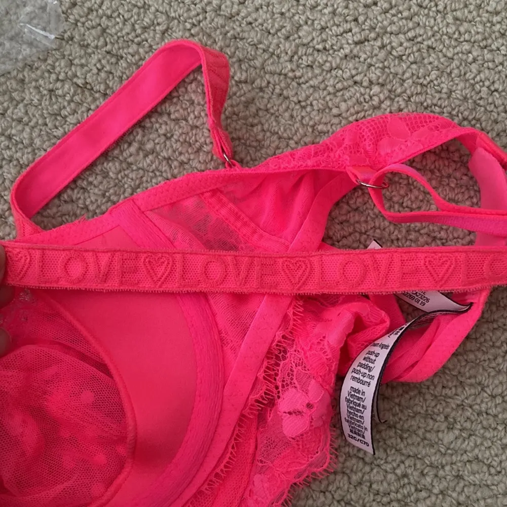 Victoria’s Secret Dream Angels Push-Up Without Padding Lingerie Bra 32C Pink NWT - Image 9