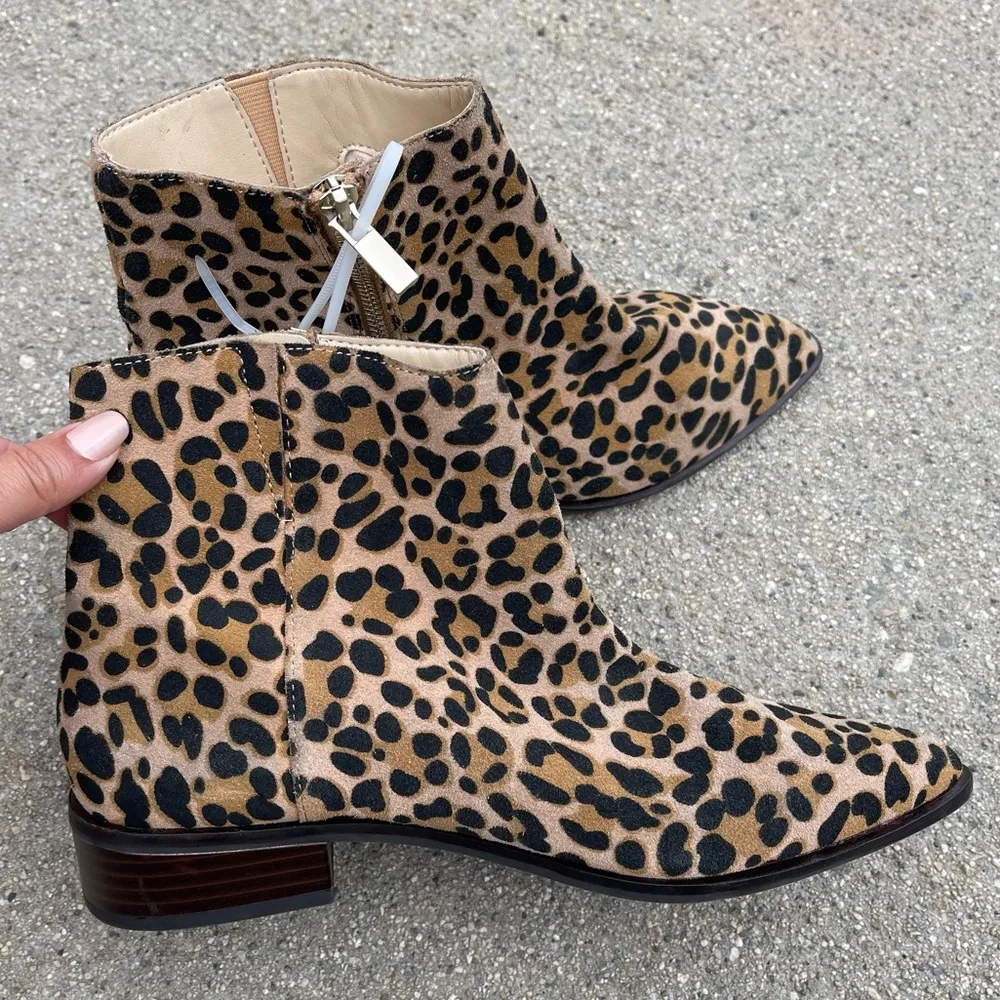 NWOT SOLE SOCIETY CADYNA Suede Pointed Toe Stacked Heel Ankle Bootie size 7.5 - Image 2