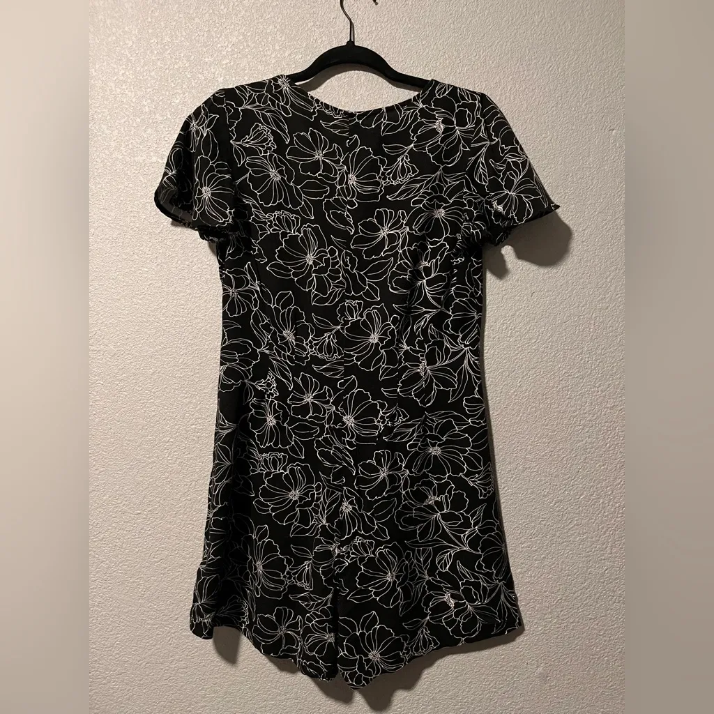 Steve Madden NWOT Elegant‎ Black Floral Dress new without tag - Image 3