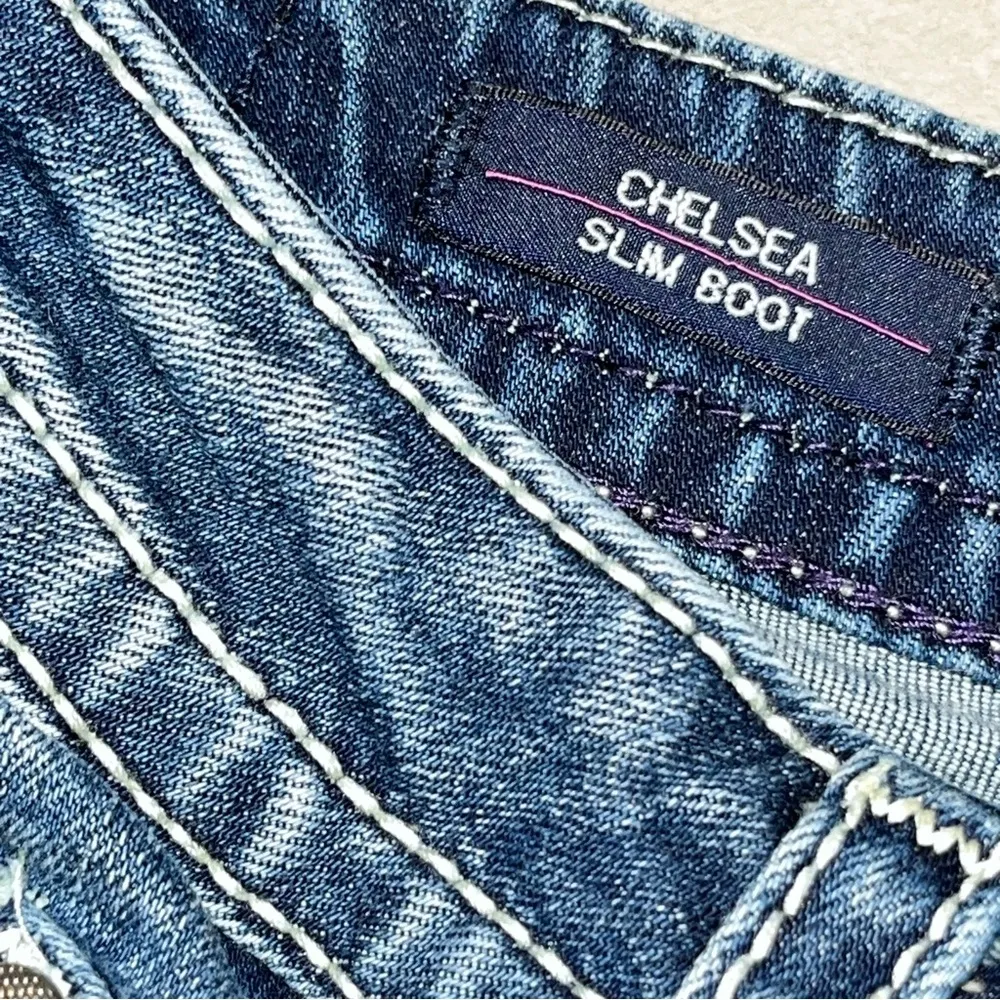 Vigoss Chelsea Slim Bootcut Low Rise Distressed Denim Blue Jeans size 3/4 - Image 10