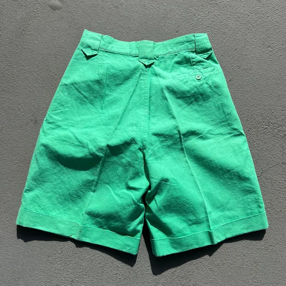 Vintage 90s Inspiration green high rise pleated mom shorts 26" WAIST - Image 3