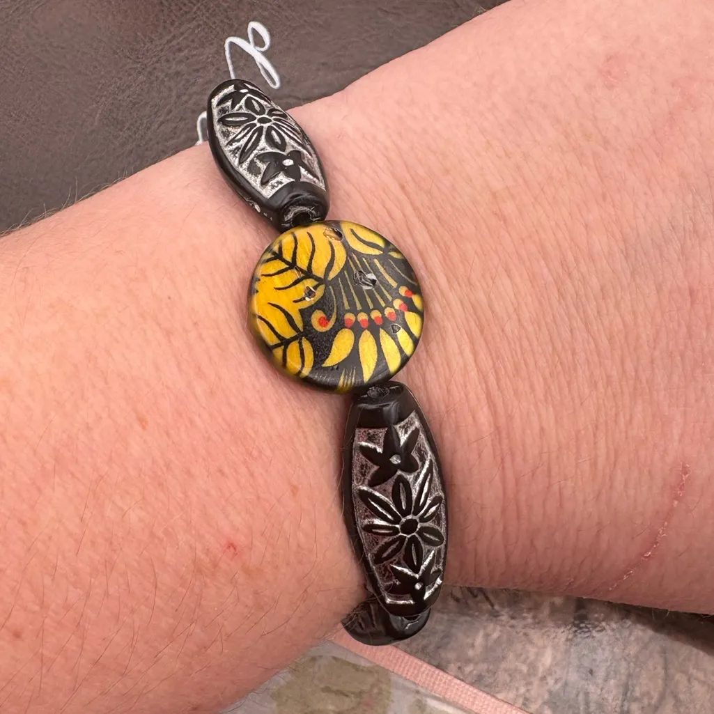 Handmade Vintage Beaded Bracelet w/ Double - Image 4