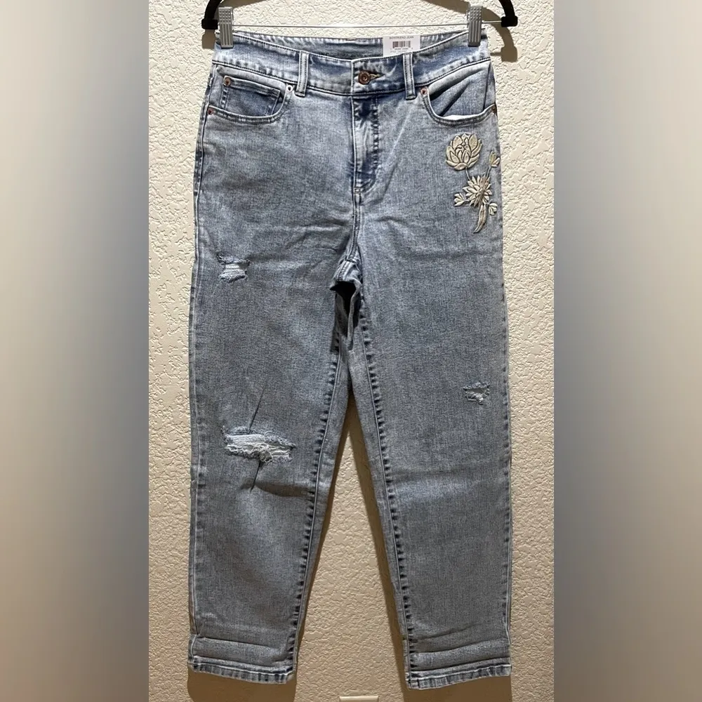 INC International Concepts Women’s Mid Rise Embroidered Boyfriend Jeans 8 - Image 7