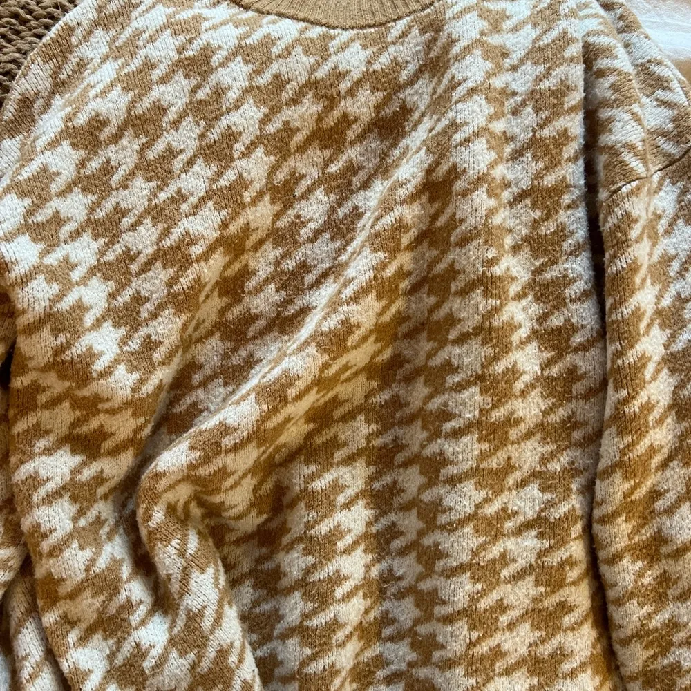 Ava & Viv Houndstooth Sweater - Image 5