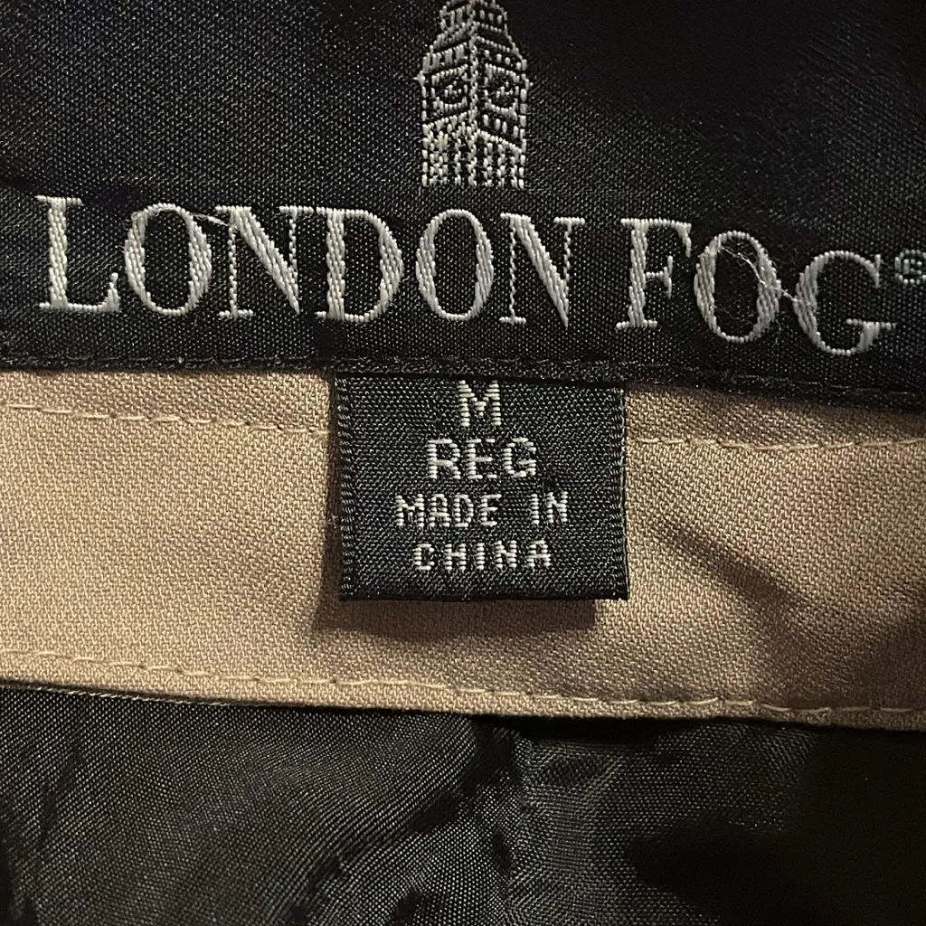 London Fog Classic Brown/Dark Tan Waterproof Lined Trench Coat. - Image 8