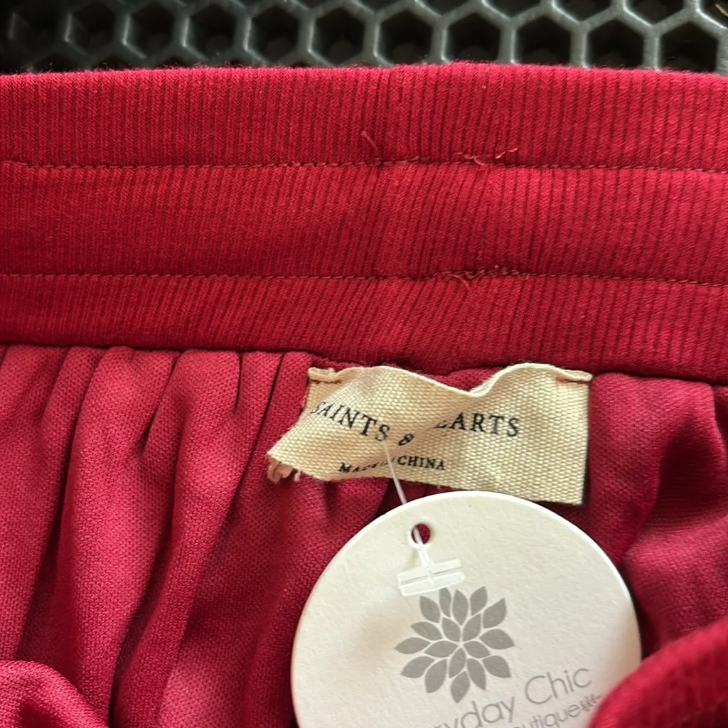 Sequin Red vine Jogger Pants Size M - Image 9